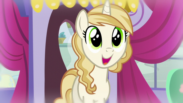 File:Pony in glee S5E14.png