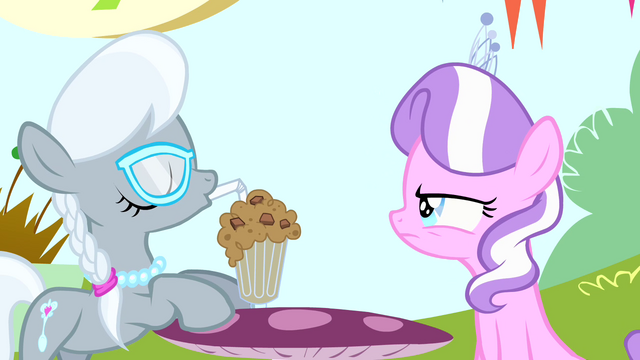 File:Silver Spoon drinking milkshake S4E12.png