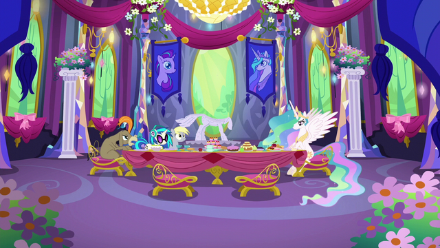 File:Cranky asks Celestia about her mane S6E6.png