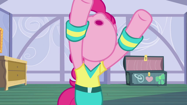 File:Pinkie Pie NopeNopeNope S02E18.png