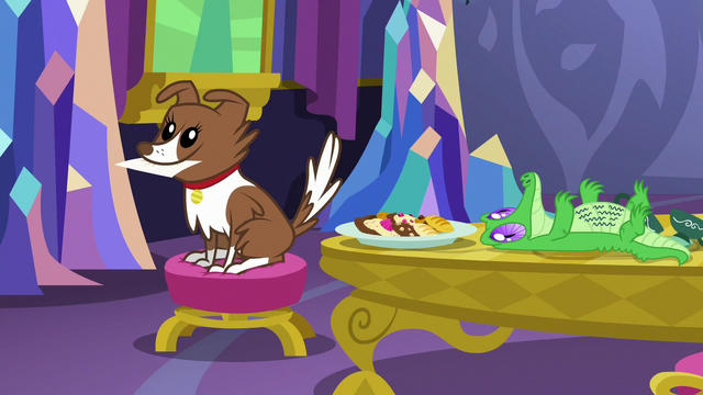 File:Winona in swivel chair as Gummy climbs onto table S6E22.png