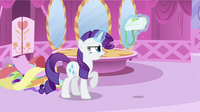 File:Rarity she raised S2E23.png