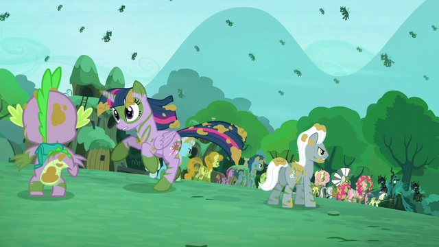 File:Twilight runs away S5E26.png