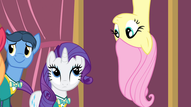 File:Fluttershy upside down S4E14.png