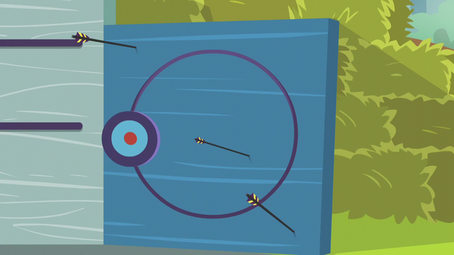 File:Twilight misses the target several times EG3.png