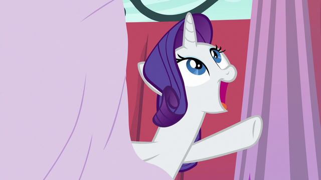 File:Rarity emphasizing "big!" S6E14.png