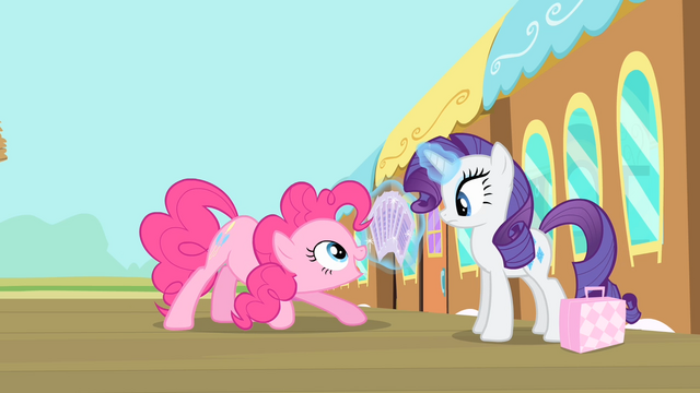 File:Pinkie Pie '...where I pick a card...' S4E08.png