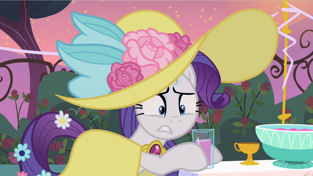 File:Rarity come here S2E9.png