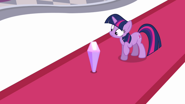 File:Twilight sees crystal S3E01.png