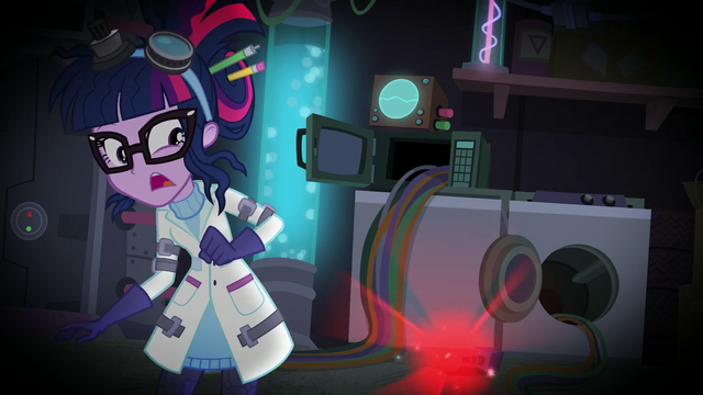 File:Twilight sees the module about to explode SS5.png