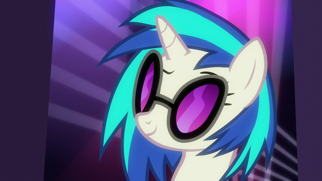 File:DJ Pon-3 intrigued S6E9.png