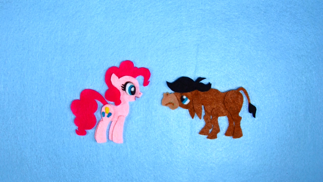 File:Pinkie Pie Meet Somepony New S2E18.png