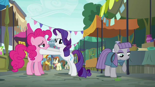 File:Rarity "you're back!" S6E3.png