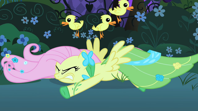File:Fluttershy trying to catch some ducks S01E26.png