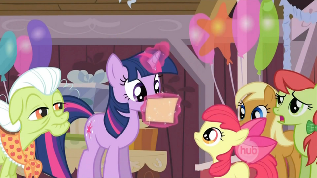 File:Twilight finish reading S02E14.png