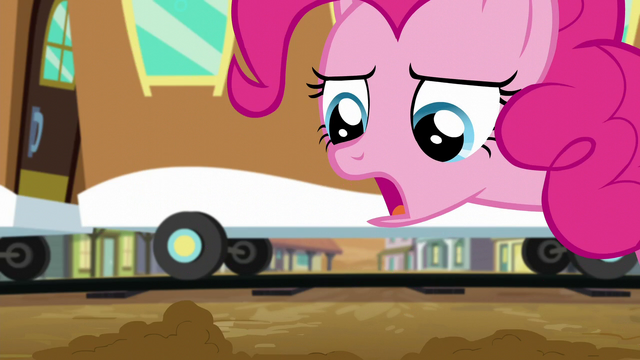 File:Pinkie "Nope. Sand" S5E11.png