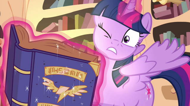 File:Book shines brightly on Twilight S4E21.png