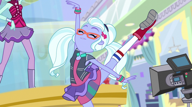 File:Sugarcoat ballet-dancing at the mall EGS1.png