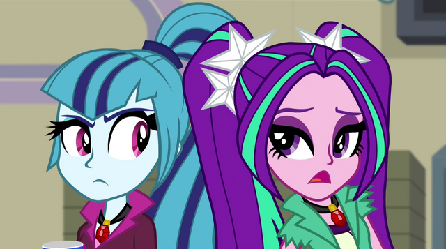 File:Aria Blaze "the punch is awful too" EG2.png