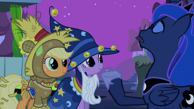 File:Luna 'in what other ways' S2E04.png
