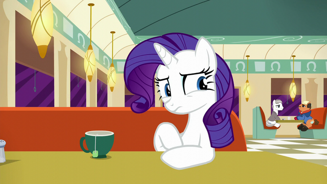 File:Rarity pauses S6E9.png
