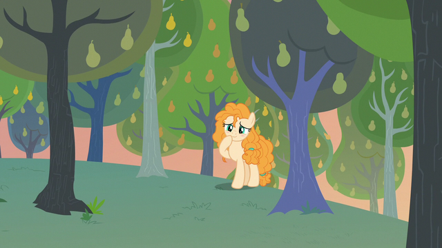 File:Pear Butter finding a cute scene S7E13.png