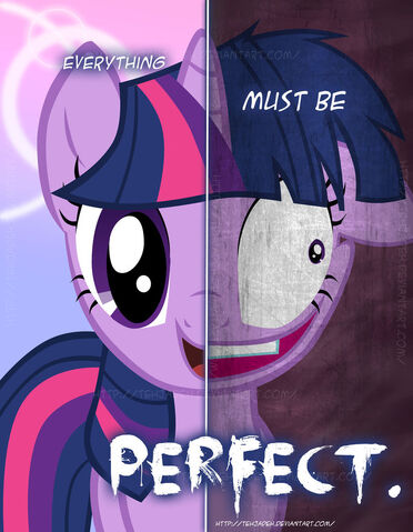 File:FANMADE 2 sides of twi.jpg