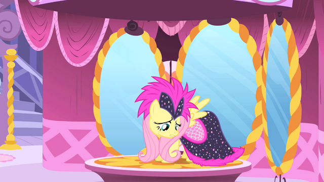 File:Fluttershy posing 2 S1E20.png