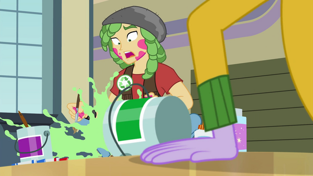 File:Micro Chips knocks over paint can EG3.png