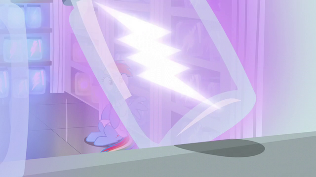 File:Rainbow sees a glass jar of lightning about to fall S5E5.png