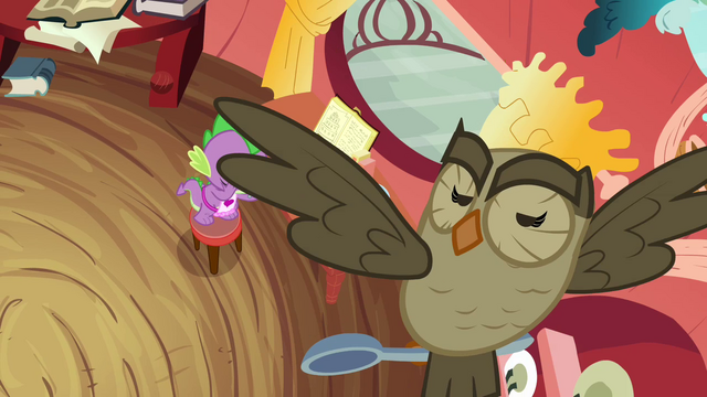 File:Owlowiscious rolls his eyes at the camera S03E11.png