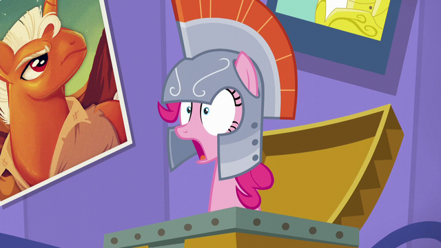File:Pinkie "Surprise?!" S5E19.png