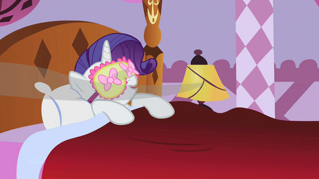 File:Rarity dream S02E05.png