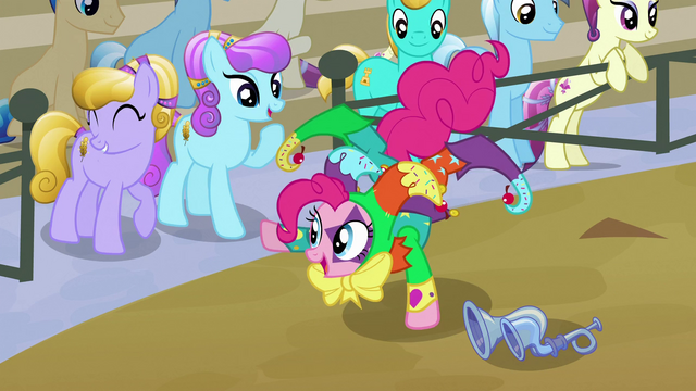 File:Sideline Entertainment S3E2.png