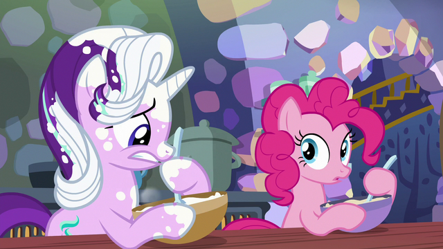 File:Starlight Glimmer covered in flour S6E21.png