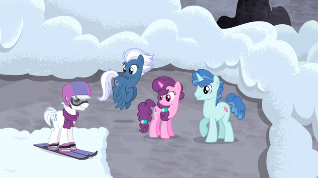 File:Village ponies victorious S5E2.png