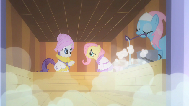 File:Fluttershy Photo Finish S1E20.png