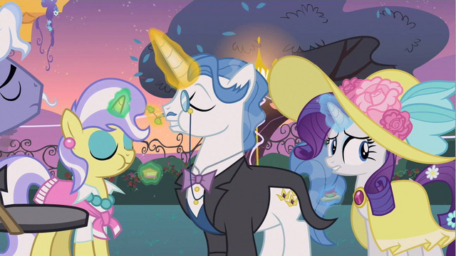 File:Rarity play cool S2E9.png