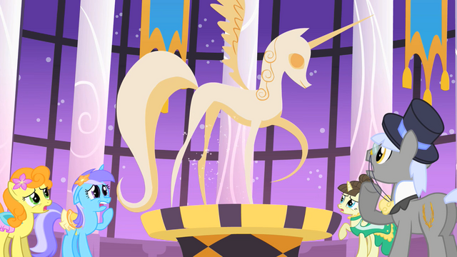 File:Diamond Mint Golden Harvest shocked S1E26.png