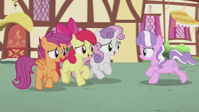 File:CMC sing to Diamond while galloping backward S5E18.png