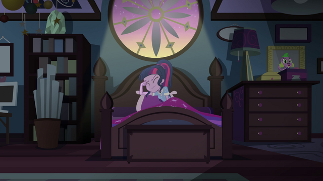 File:Twilight Sparkle waking up EG4.png