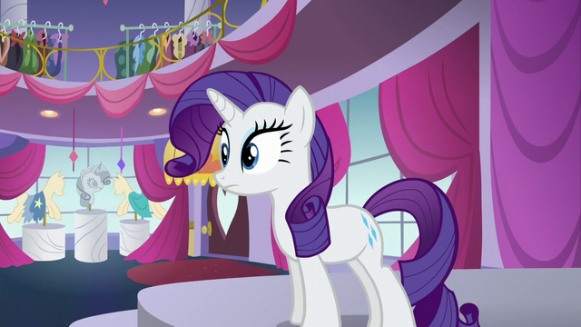 File:Rarity sees where the mannequins are being levitated to S5E14.png