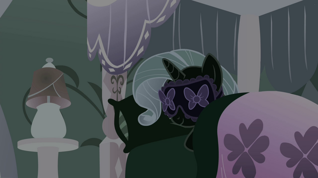 File:Room darkens S4E19.png