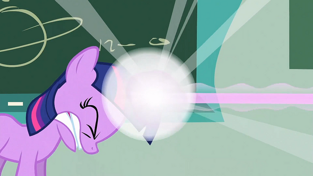 File:Filly Twilight shooting out a beam S1E23.png