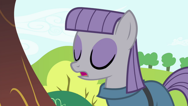 File:Maud "expressing myself through my wardrobe" S4E18.png