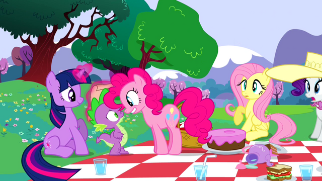 File:Pinkie PieHappyS2E25.png