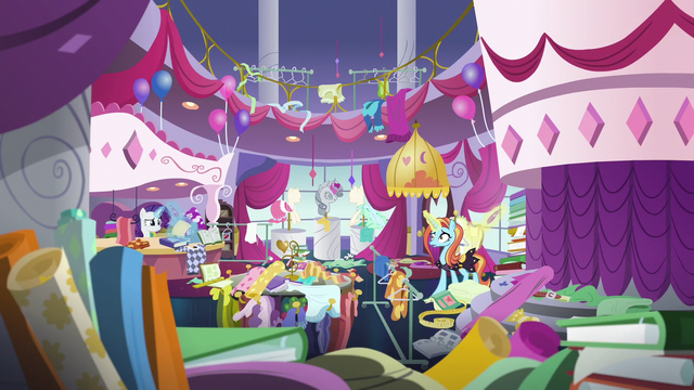 File:Rarity and Sassy in messy Canterlot Carousel S7E6.png