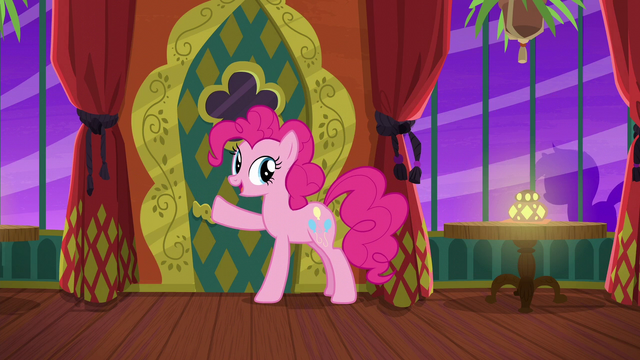 File:Pinkie Pie about to open the door S6E12.png