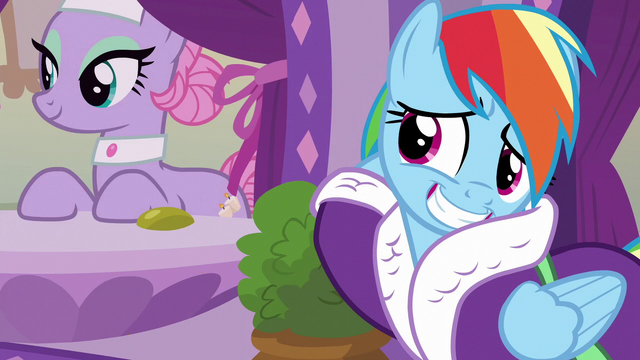 File:Rainbow embarrassed in front of her friends S6E10.png