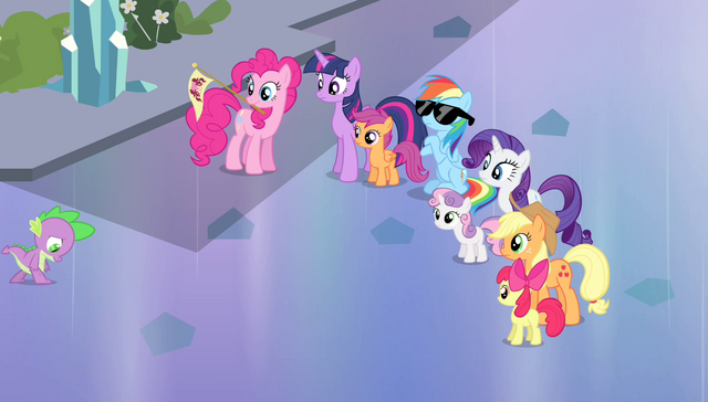 File:Twilight and friends acting "casual" S4E24.png